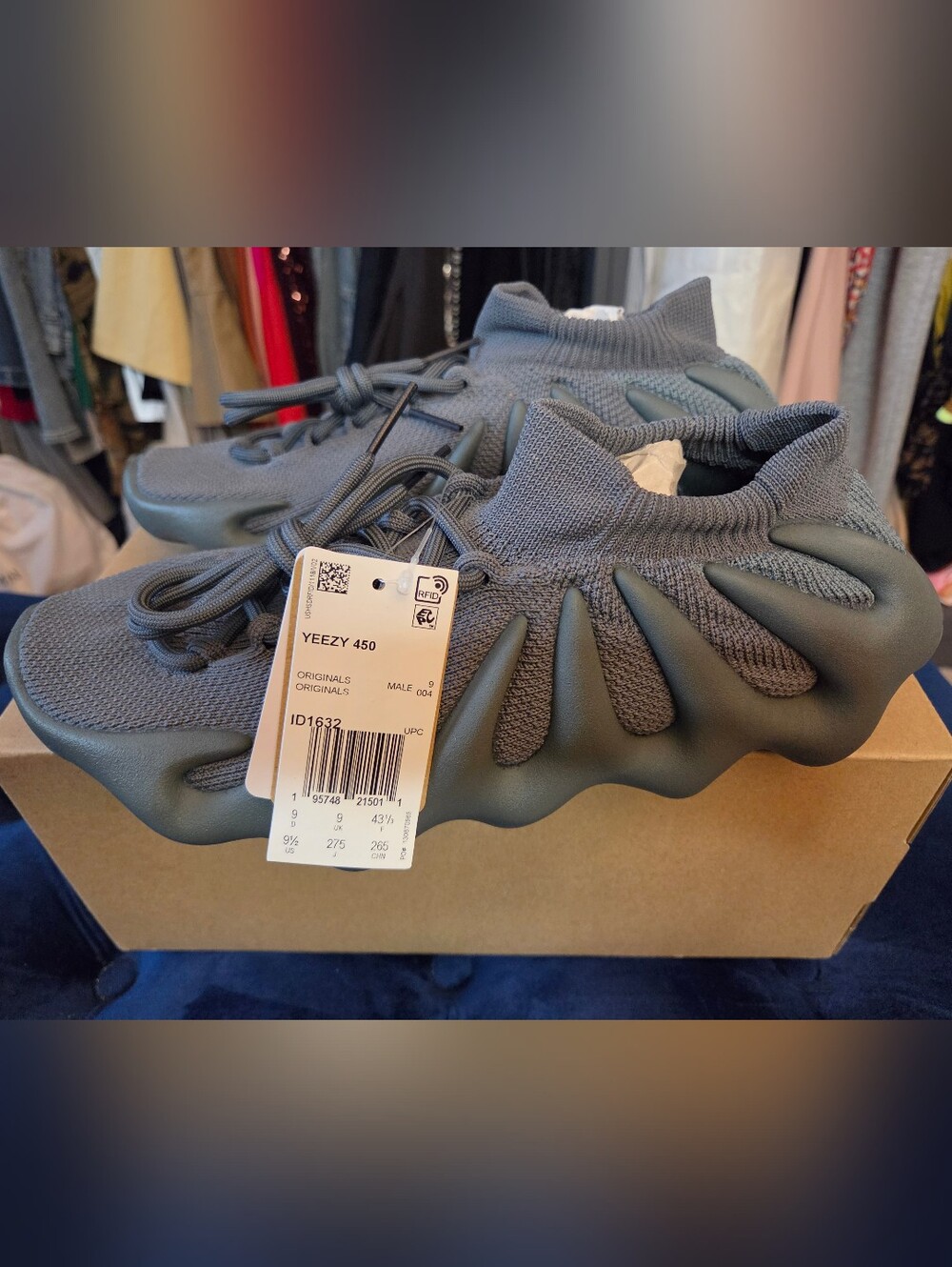 Yeezy 450 Men’s Knit Slip-On Sneakers New With Box— Men's Gray Size 9.5